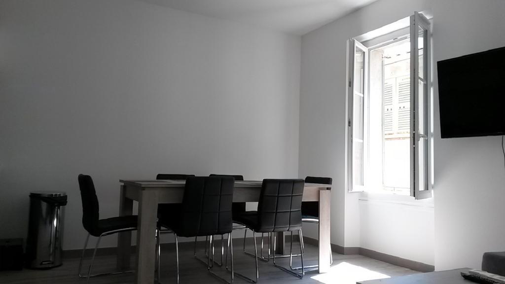 Апартаменты Safranier Townhouse Антиб Номер фото